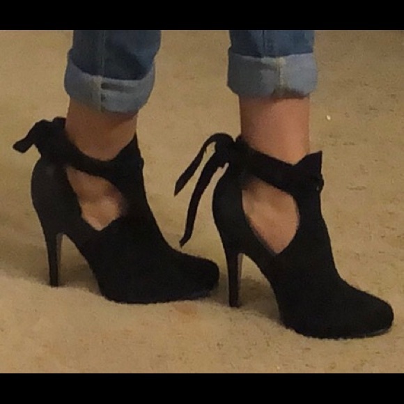 Black heels - Picture 1 of 4